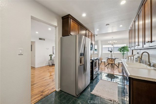 125 S Sierra Madre 215, Pasadena, CA 91107