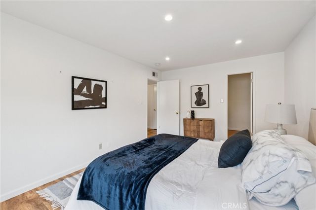 125 S Sierra Madre 215, Pasadena, CA 91107