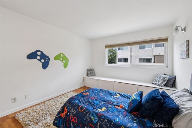 125 S Sierra Madre 215, Pasadena, CA 91107