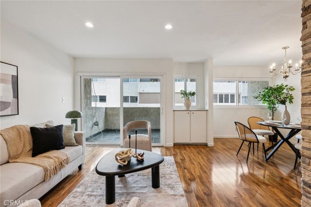 125 S Sierra Madre 215, Pasadena, CA 91107