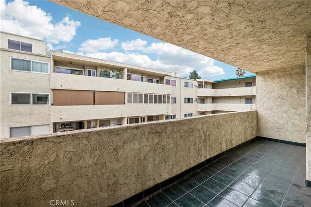 125 S Sierra Madre 215, Pasadena, CA 91107