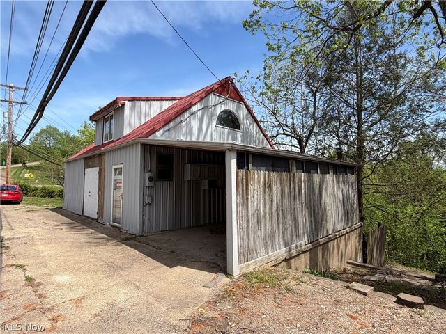 1124 Cisler Drive, Marietta, OH 45750