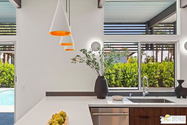 2020 S Navajo Drive, Palm Springs, CA 92264