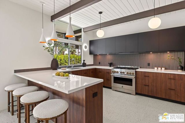 2020 S Navajo Drive, Palm Springs, CA 92264