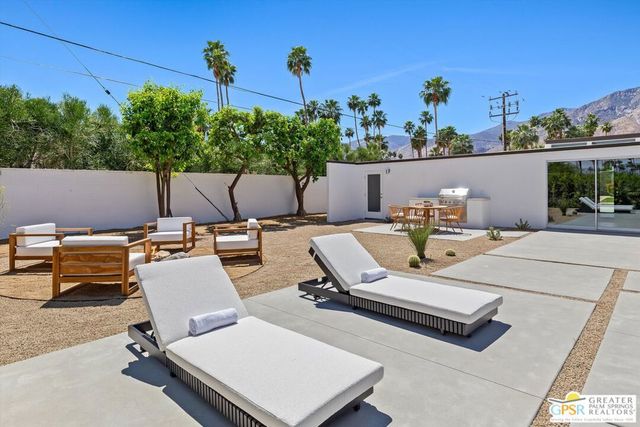 2020 S Navajo Drive, Palm Springs, CA 92264