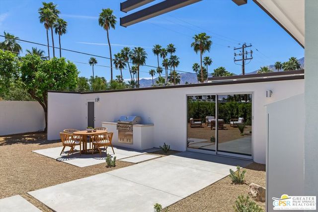 2020 S Navajo Drive, Palm Springs, CA 92264