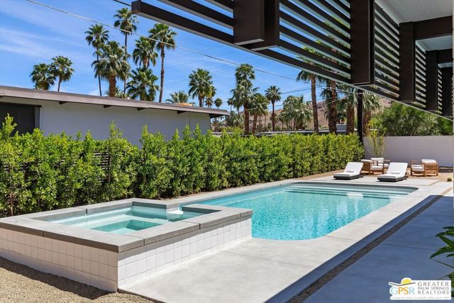 2020 S Navajo Drive, Palm Springs, CA 92264