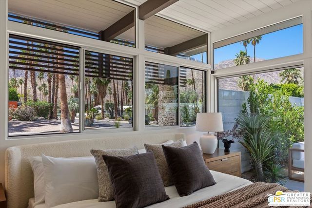 2020 S Navajo Drive, Palm Springs, CA 92264