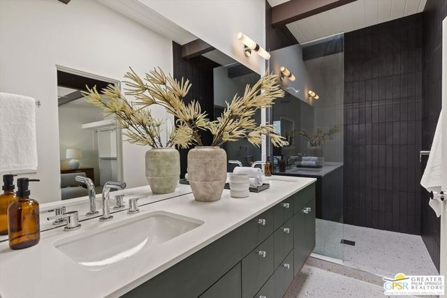 2020 S Navajo Drive, Palm Springs, CA 92264