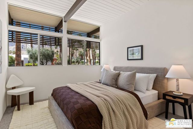 2020 S Navajo Drive, Palm Springs, CA 92264