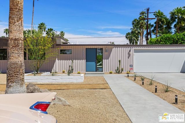 2020 S Navajo Drive, Palm Springs, CA 92264