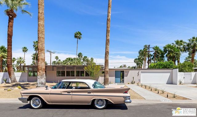 2020 S Navajo Drive, Palm Springs, CA 92264