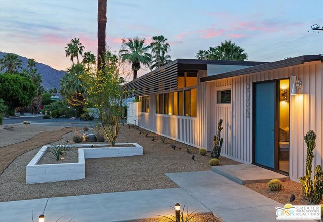 2020 S Navajo Drive, Palm Springs, CA 92264