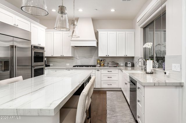 7380 E VAQUERO Drive, Scottsdale, AZ 85258