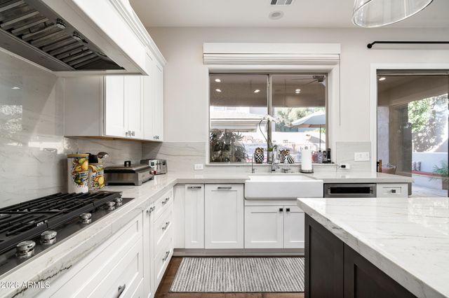 7380 E VAQUERO Drive, Scottsdale, AZ 85258