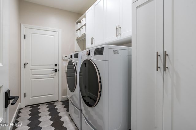 7380 E VAQUERO Drive, Scottsdale, AZ 85258