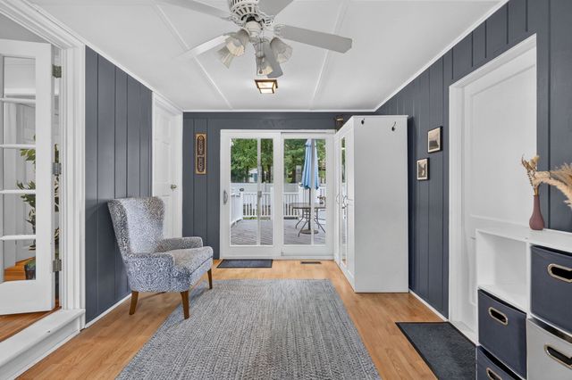 51 Cherry Hill Dr, Seekonk, MA 02771