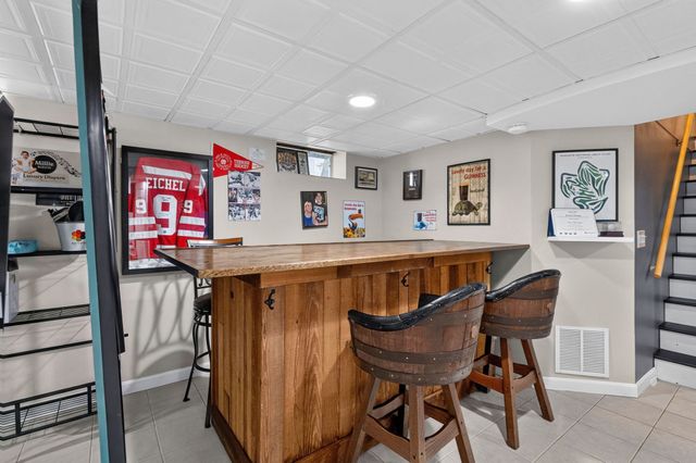 51 Cherry Hill Dr, Seekonk, MA 02771