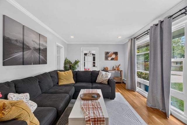 51 Cherry Hill Dr, Seekonk, MA 02771