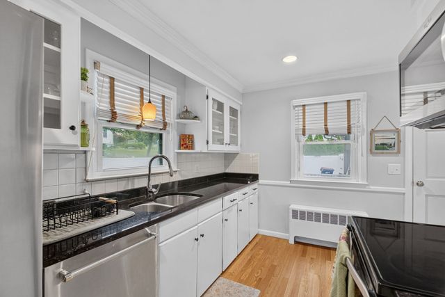 51 Cherry Hill Dr, Seekonk, MA 02771