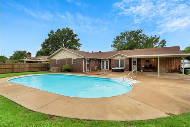 207 Angela Street, Springdale, AR 72762