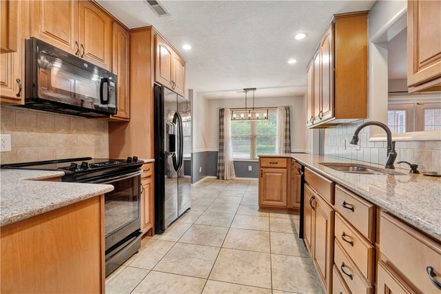 207 Angela Street, Springdale, AR 72762