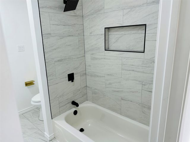 748 Longleaf Drive, Desoto, TX 75115