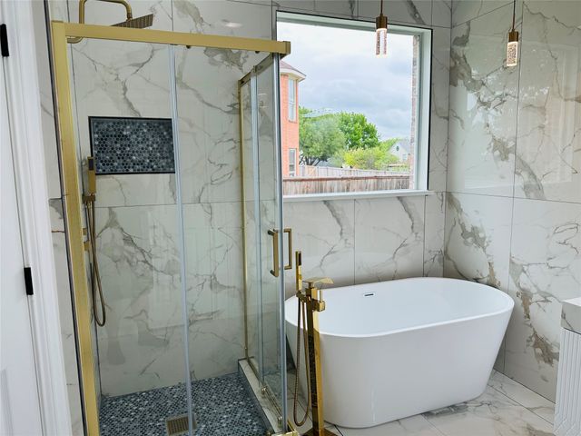 748 Longleaf Drive, Desoto, TX 75115