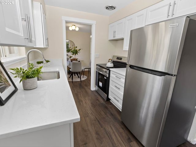 9955 Sw ARDENWOOD St, Portland, OR 97225