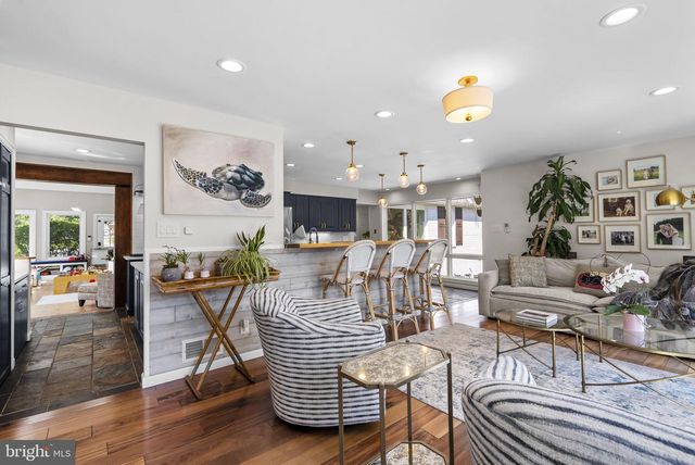 8703 SUDBURY PL, Alexandria, VA 22309