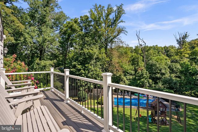 8703 SUDBURY PL, Alexandria, VA 22309