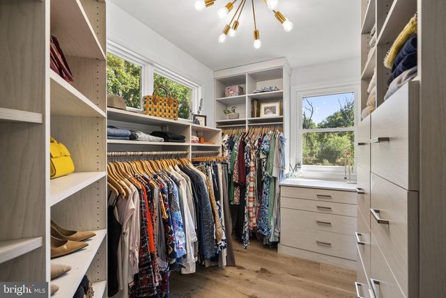 8703 SUDBURY PL, Alexandria, VA 22309