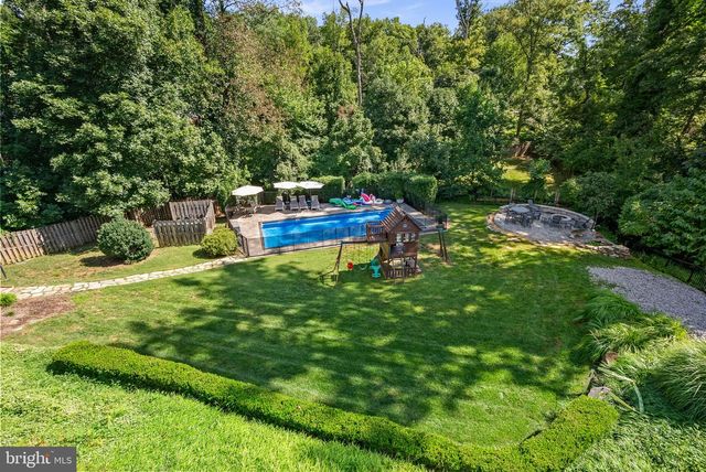 8703 SUDBURY PL, Alexandria, VA 22309