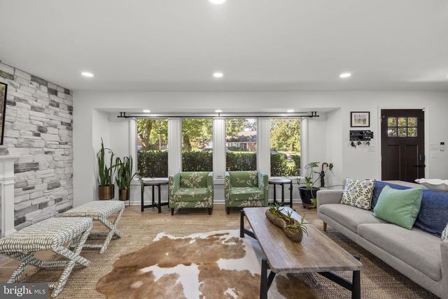 8703 SUDBURY PL, Alexandria, VA 22309
