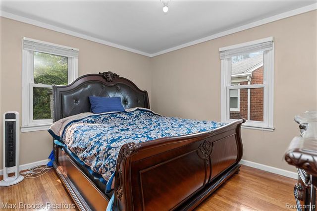 23531 Scotia Road, Oak Park, MI 48237