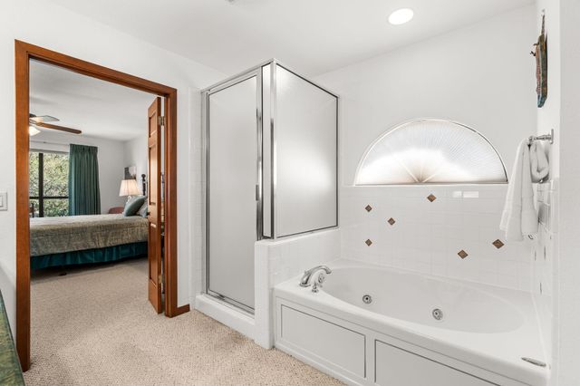 20106 Moon Dance LN, Spicewood, TX 78669