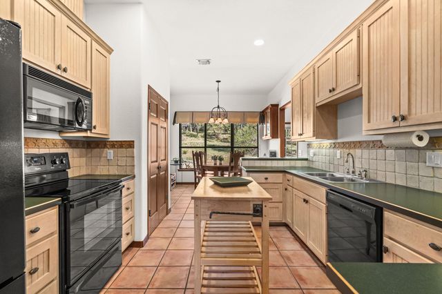 20106 Moon Dance LN, Spicewood, TX 78669