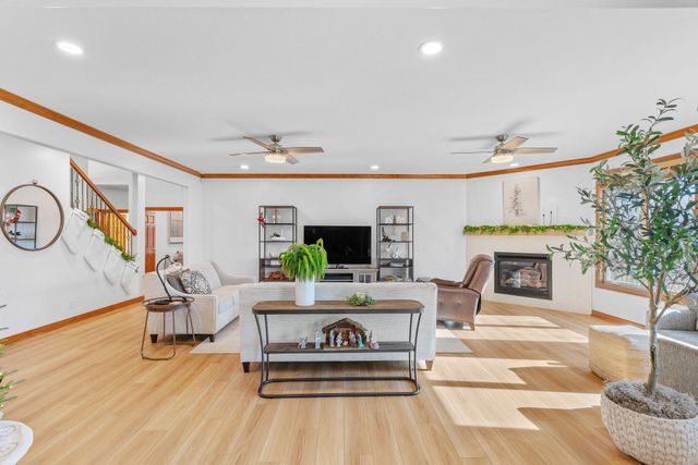 3194 W Knob Hill Street, Springfield, MO 65810