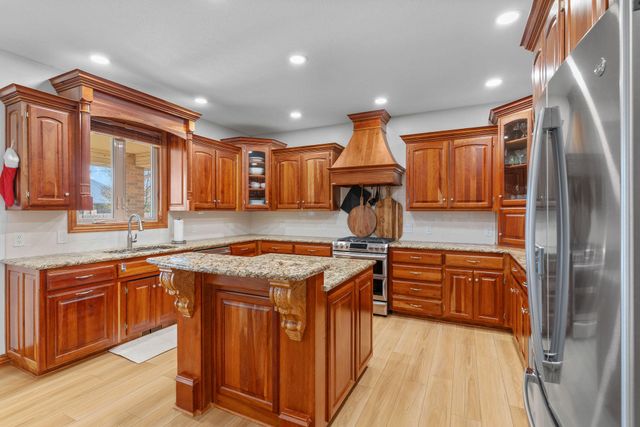 3194 W Knob Hill Street, Springfield, MO 65810