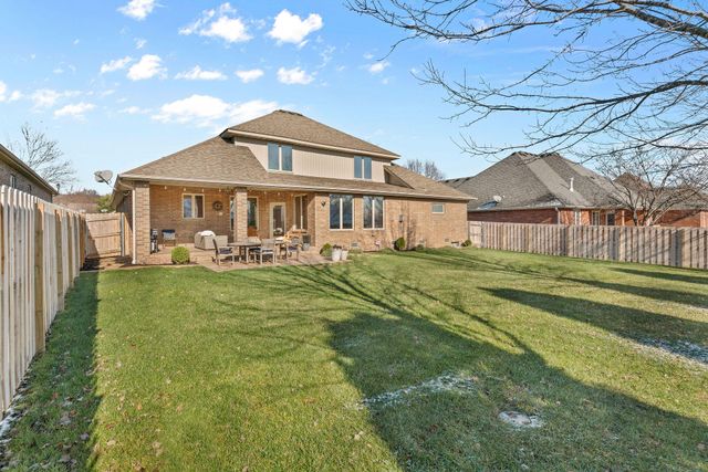 3194 W Knob Hill Street, Springfield, MO 65810