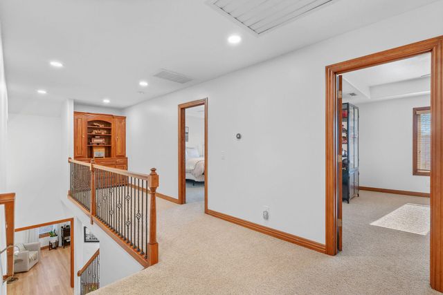 3194 W Knob Hill Street, Springfield, MO 65810