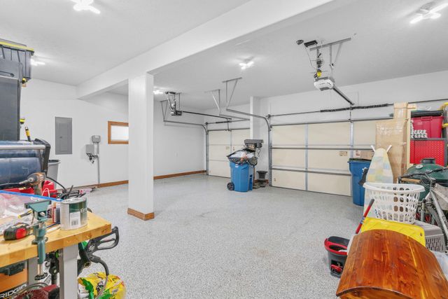 3194 W Knob Hill Street, Springfield, MO 65810