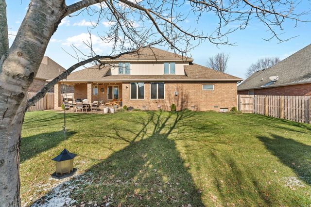 3194 W Knob Hill Street, Springfield, MO 65810