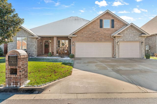 3194 W Knob Hill Street, Springfield, MO 65810