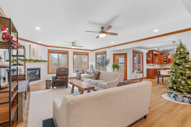 3194 W Knob Hill Street, Springfield, MO 65810