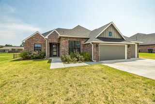 709 N 24th Street, Collinsville, OK 74021
