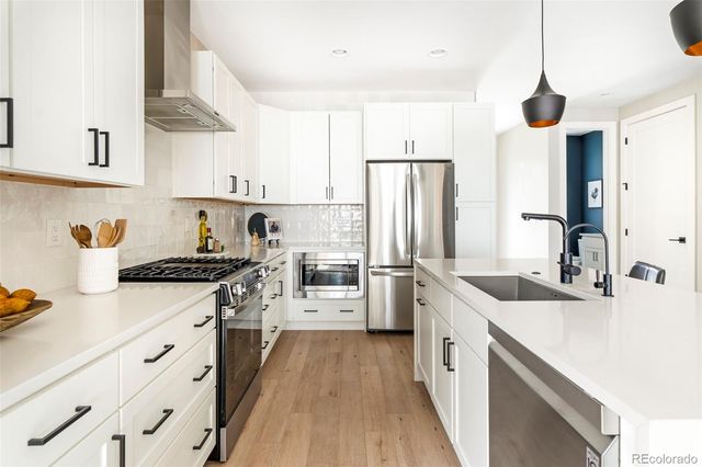 2702 S Bannock Street, Englewood, CO 80110