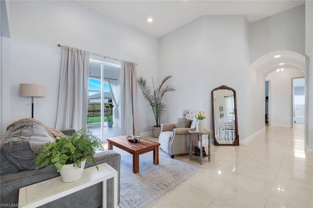 1130 NW 14th TER, Cape Coral, FL 33993