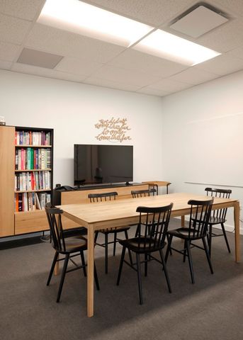 5480 N Elston Avenue, Chicago, IL 60630