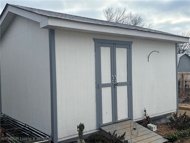404 Loy Avenue, Arkoma, OK 74901